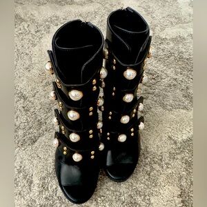 Karl Lagerfeld Brayden Peep toe Bootie